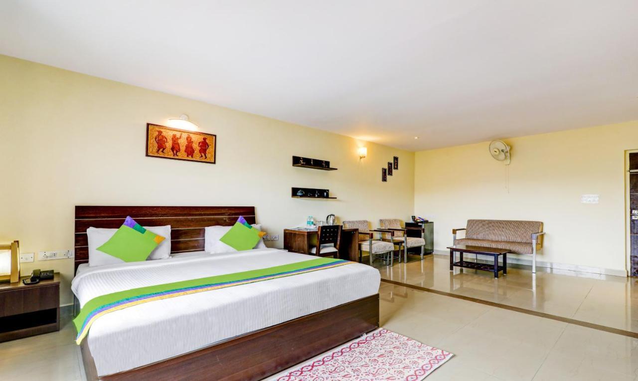 Treebo Trend Fort Mercara Nearby Madikeri Fort Exterior photo