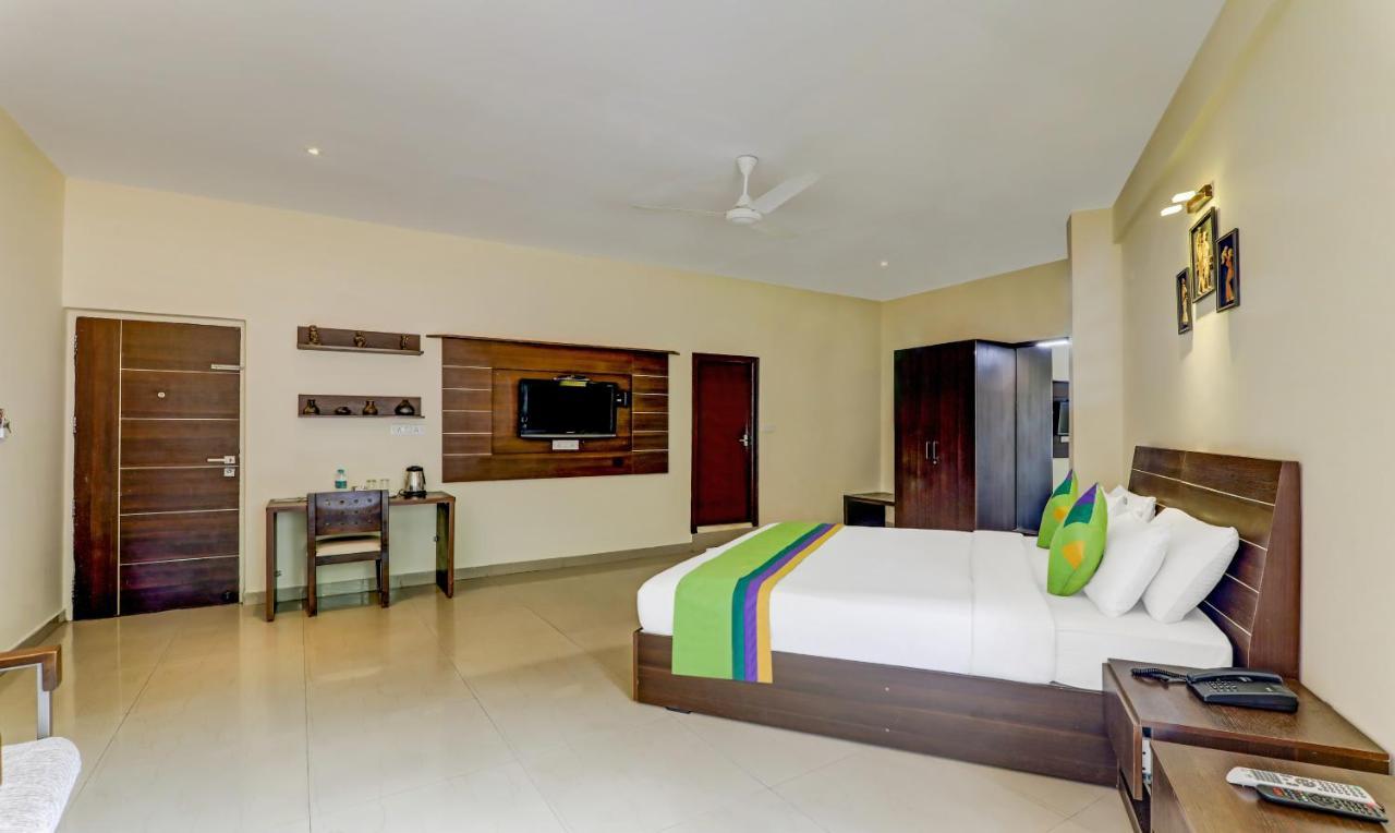 Treebo Trend Fort Mercara Nearby Madikeri Fort Exterior photo
