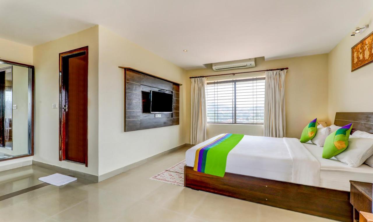 Treebo Trend Fort Mercara Nearby Madikeri Fort Exterior photo